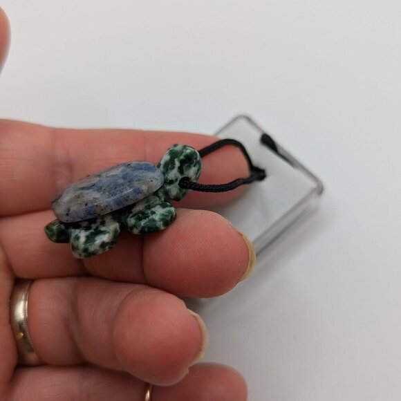 Blue Sodalite Green TURTLE tortoise GEM carving Pendant NECKLACE - Picture 2 of 8